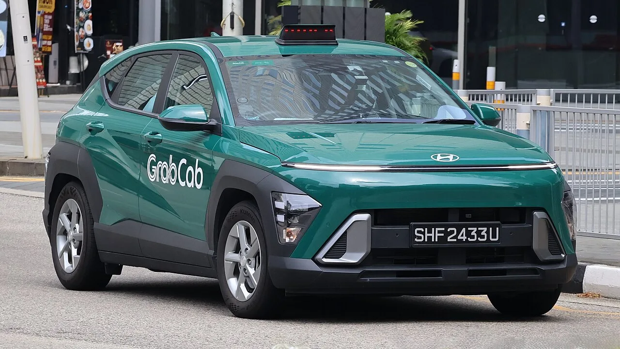 Grab acquires Atome Financial
